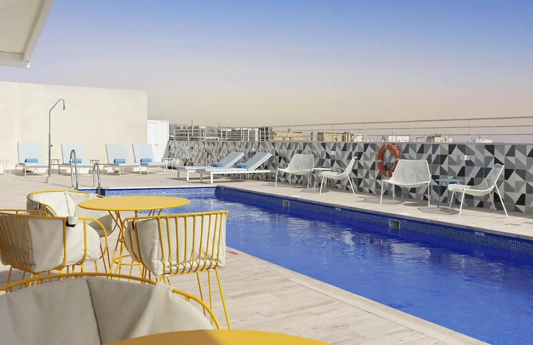 Novotel Sevilla-1